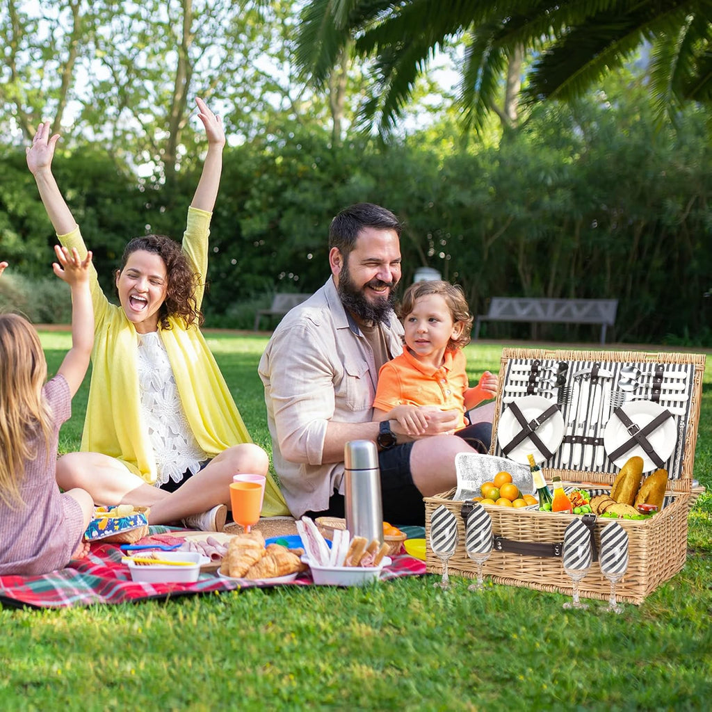 Willow Picnic Basket for 4 Persons with Insulated Cooler Bag T648