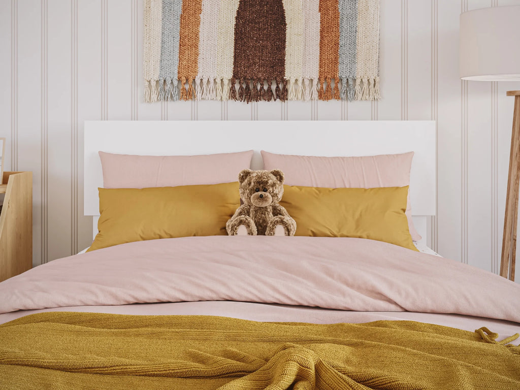 White Twin Solid Wood Platform Bed M577