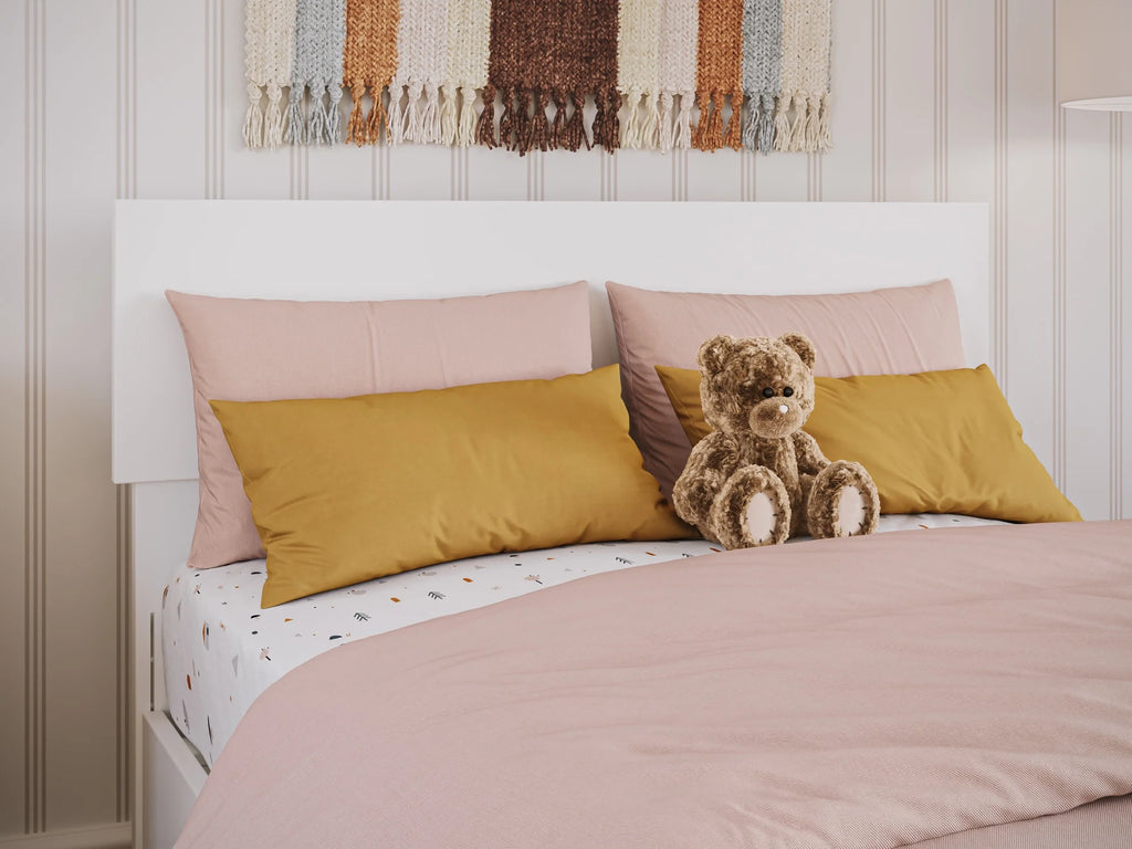 White Twin Solid Wood Platform Bed M577