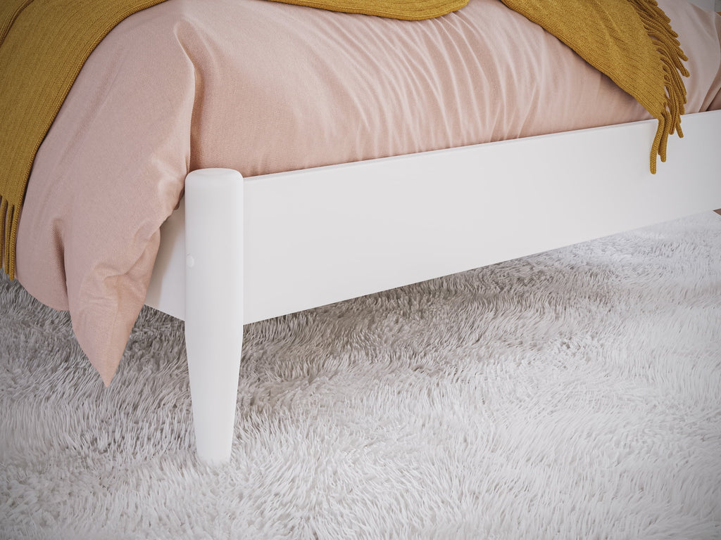 White Twin Solid Wood Platform Bed M577