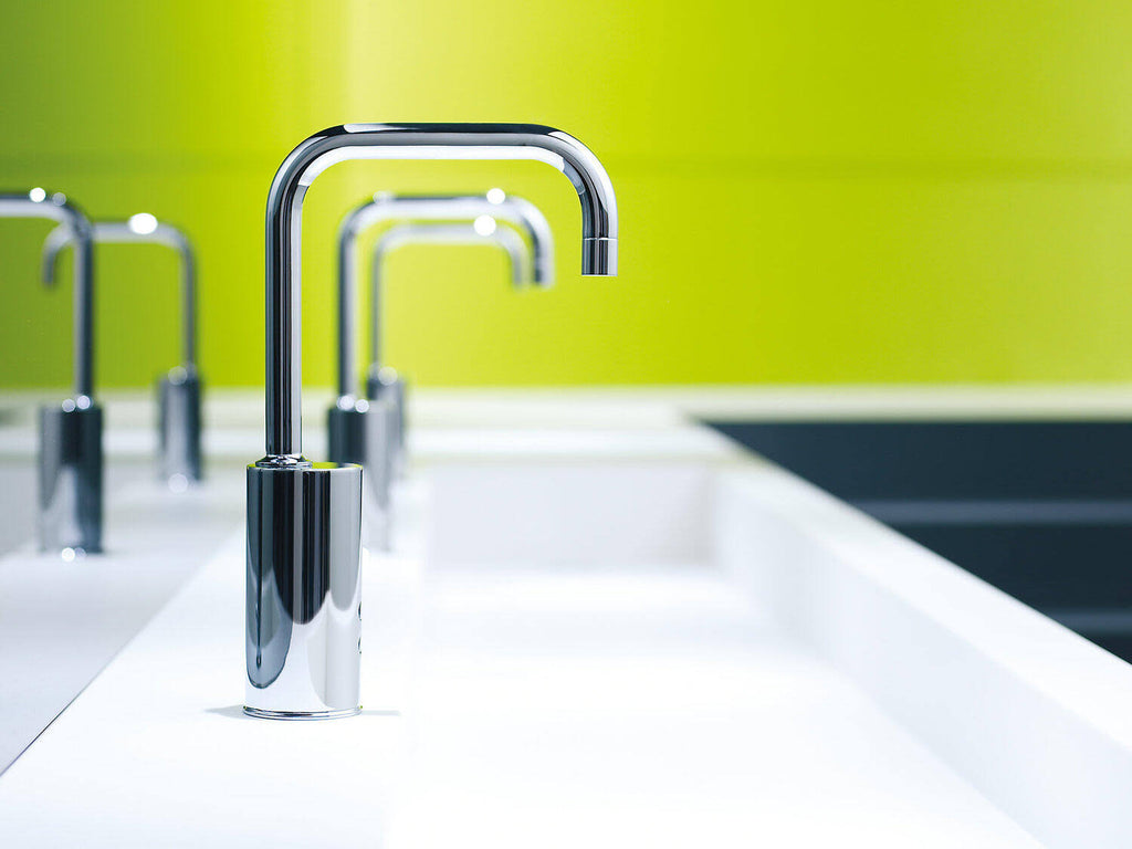 Polished Chrome Touchless Deck-Mount Faucet P9069