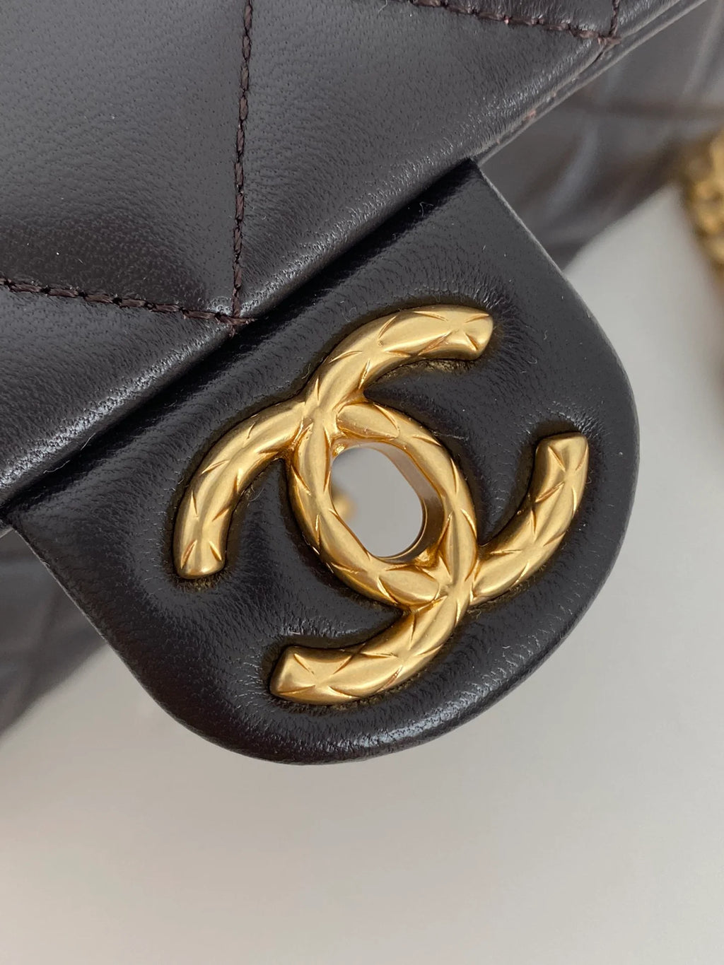 Black Small Flap Bag Q8882