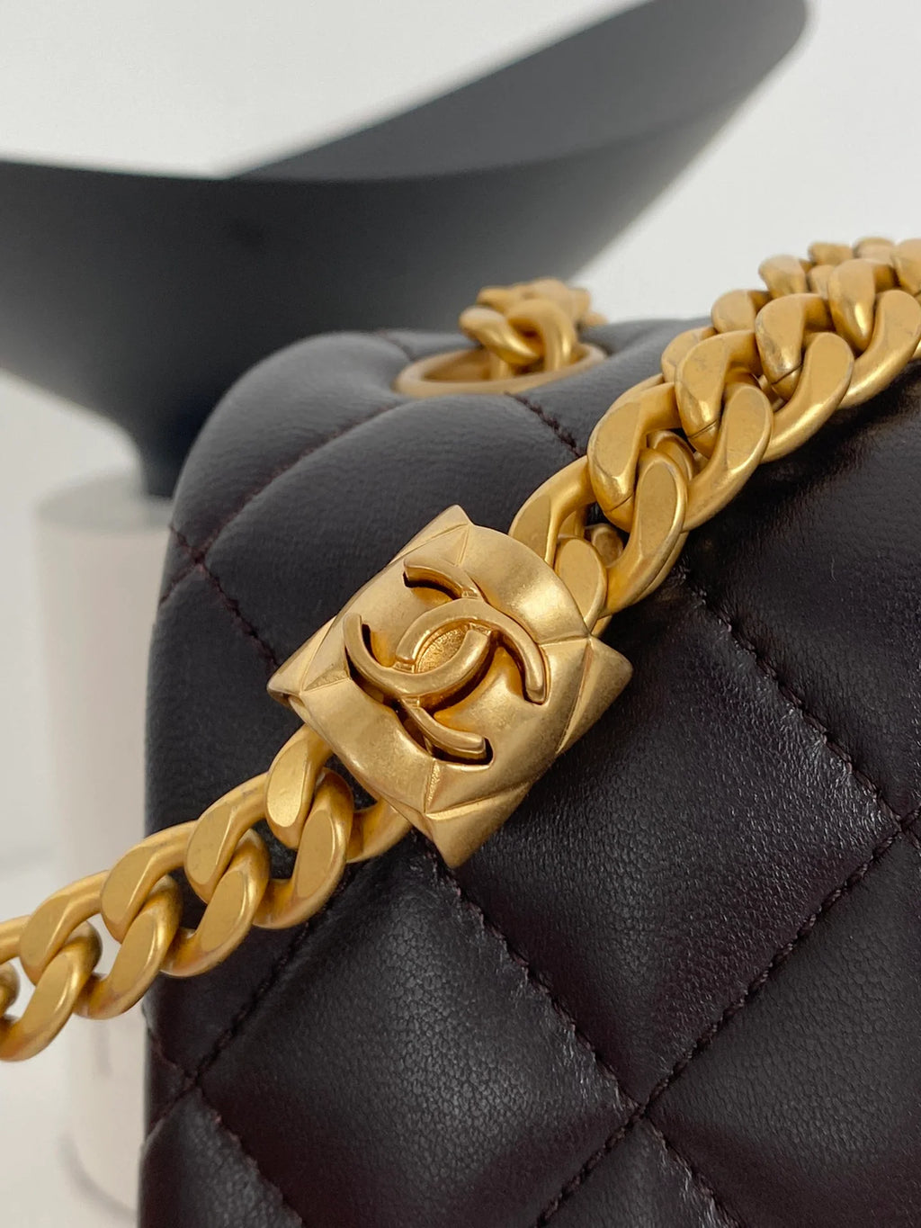 Black Small Flap Bag Q8882