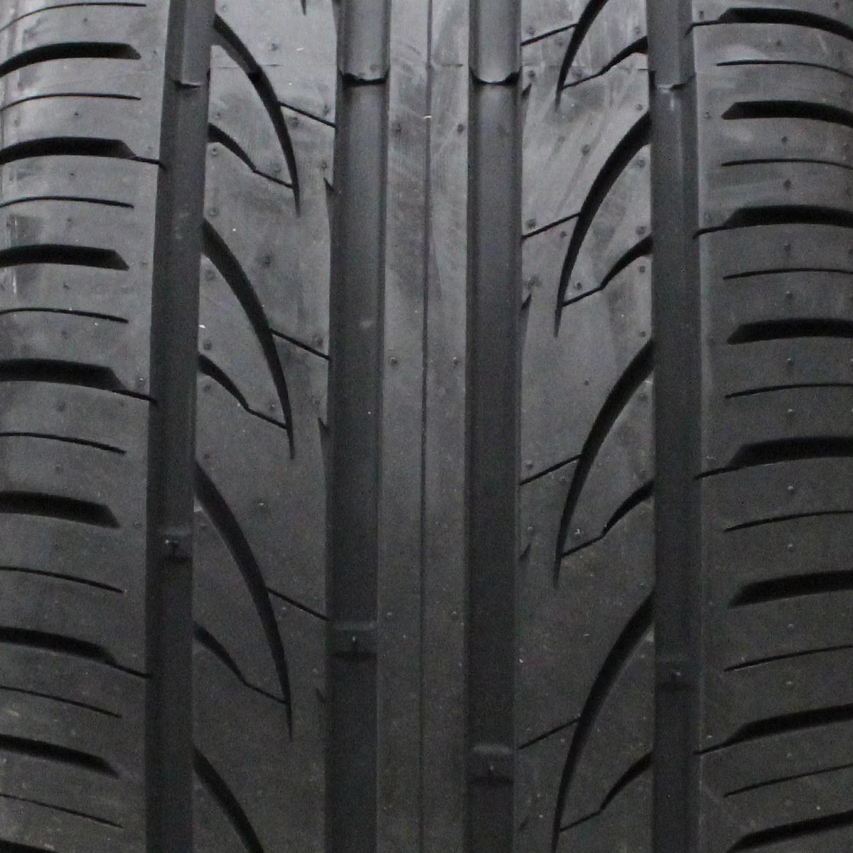 235/45ZR17 97W XL Passenger Tire V481969