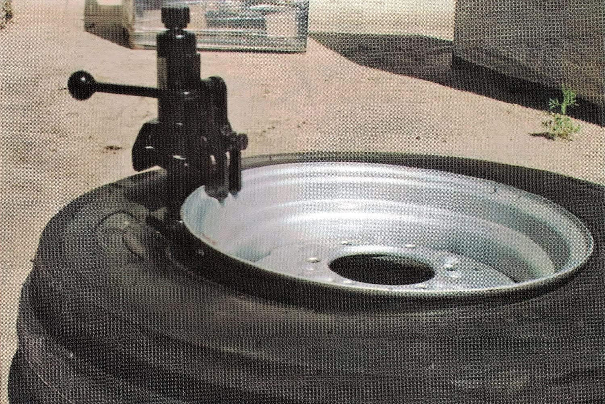 Tire Bead Breaker Manual Tool for Heavy Duty Tires W462647