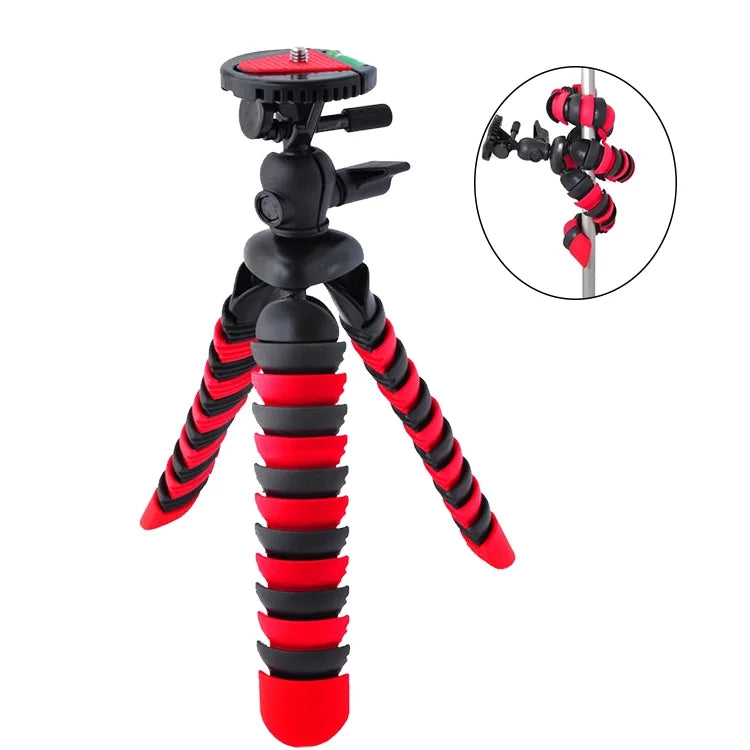 Digital Camera with Tripod and Case Z926