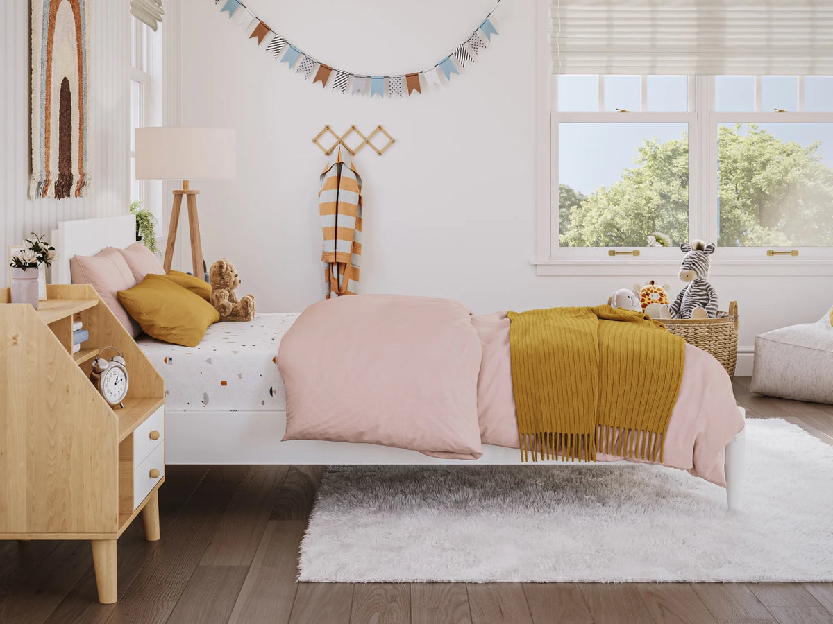 White Twin Solid Wood Platform Bed M577