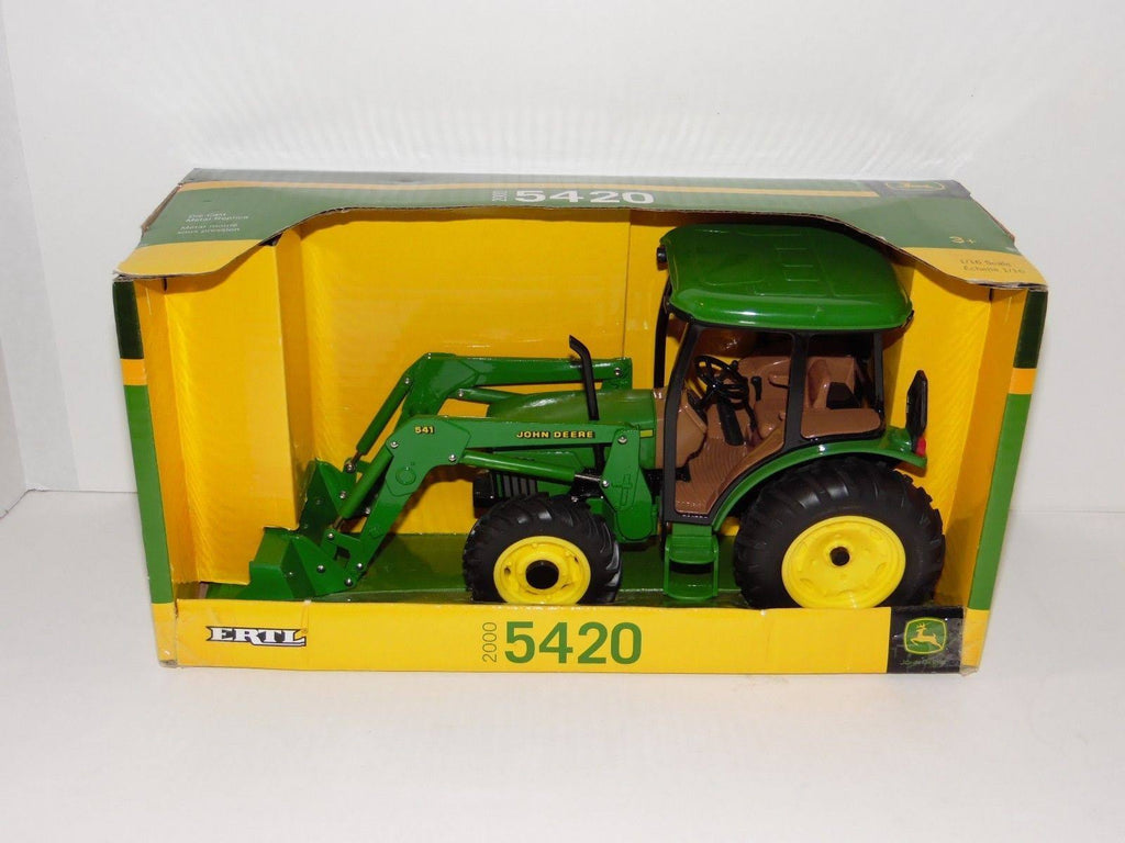 Green Tractor with Cab Loader D7138