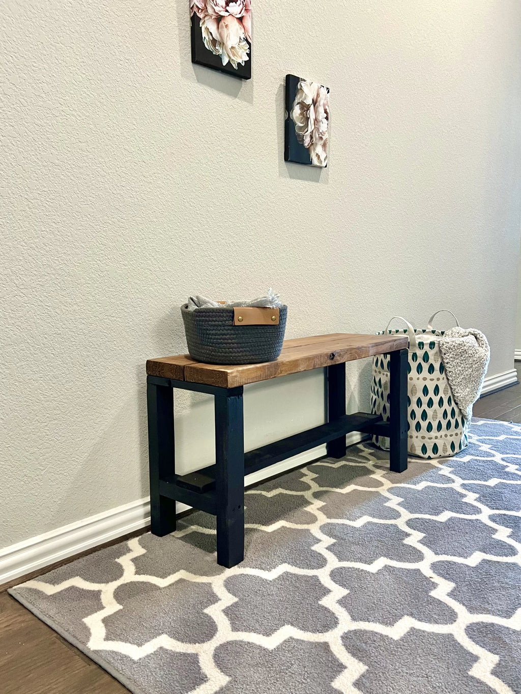 Two Tone Solid Pine Wood Entryway Accent Bench O980479