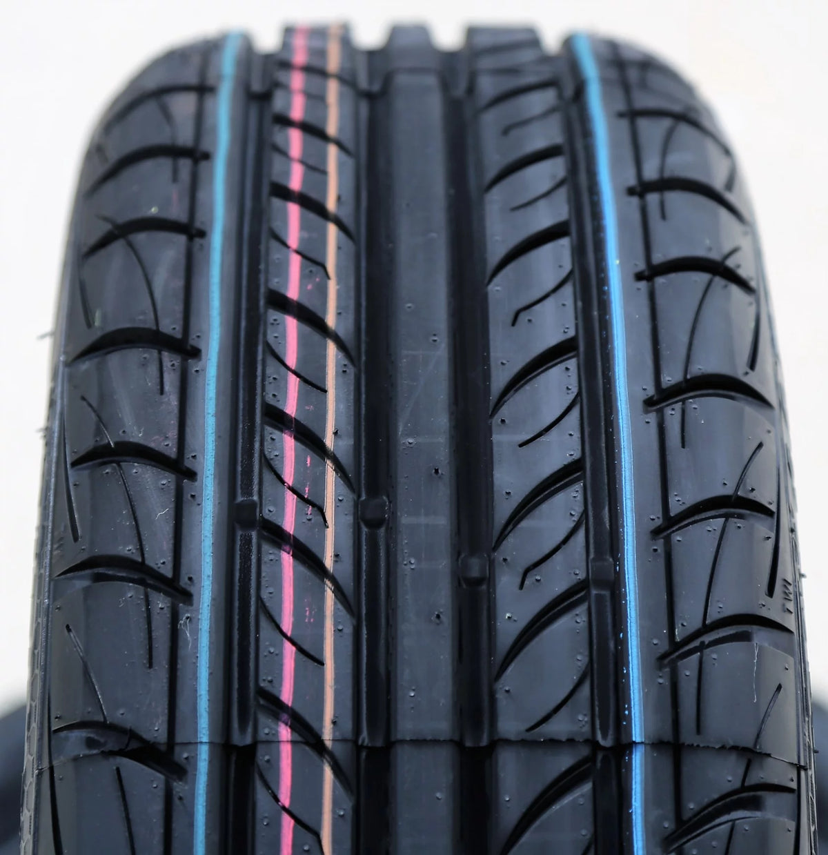 185/65R15 88H Performance Tire B44093